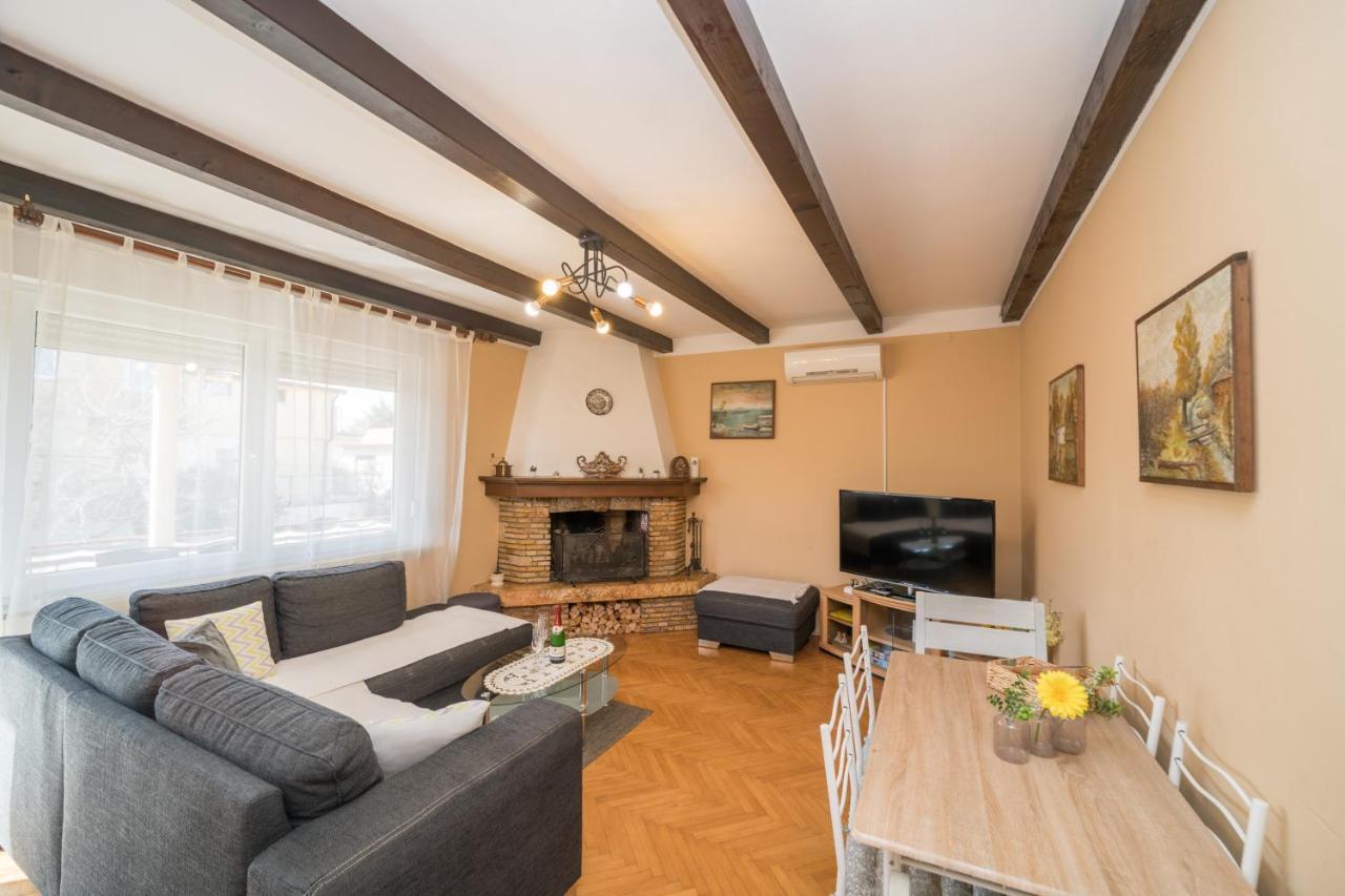 Red Karmenita Daire Umag Dış mekan fotoğraf